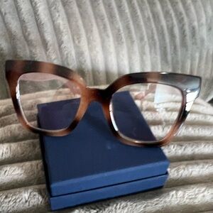 Stylish Brown Cat-Eye Glasses